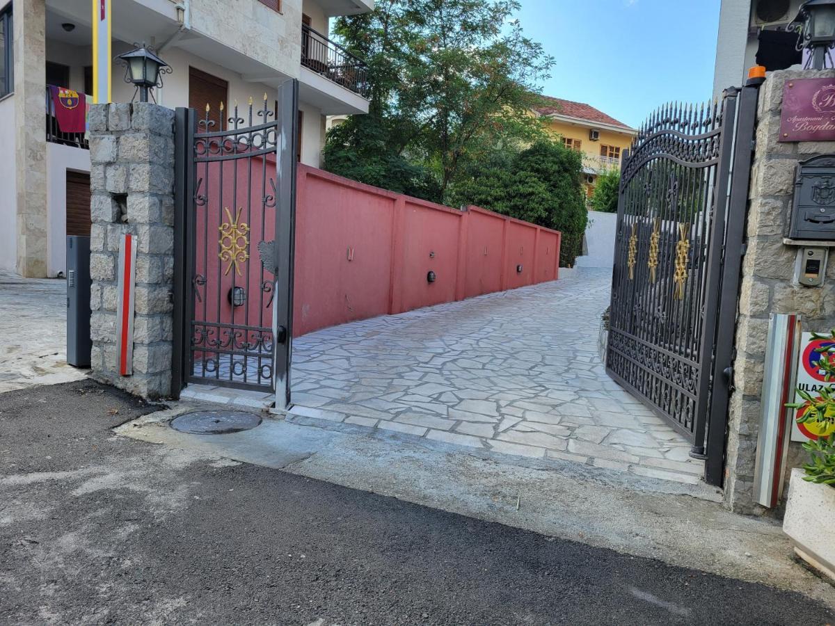 Apartments Bogdanovic Kotor Bagian luar foto