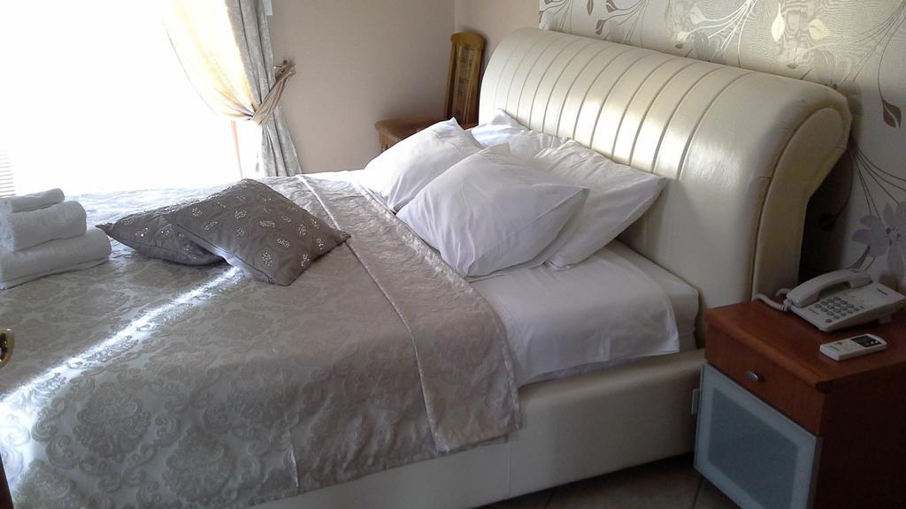 Apartments Bogdanovic Kotor Bagian luar foto