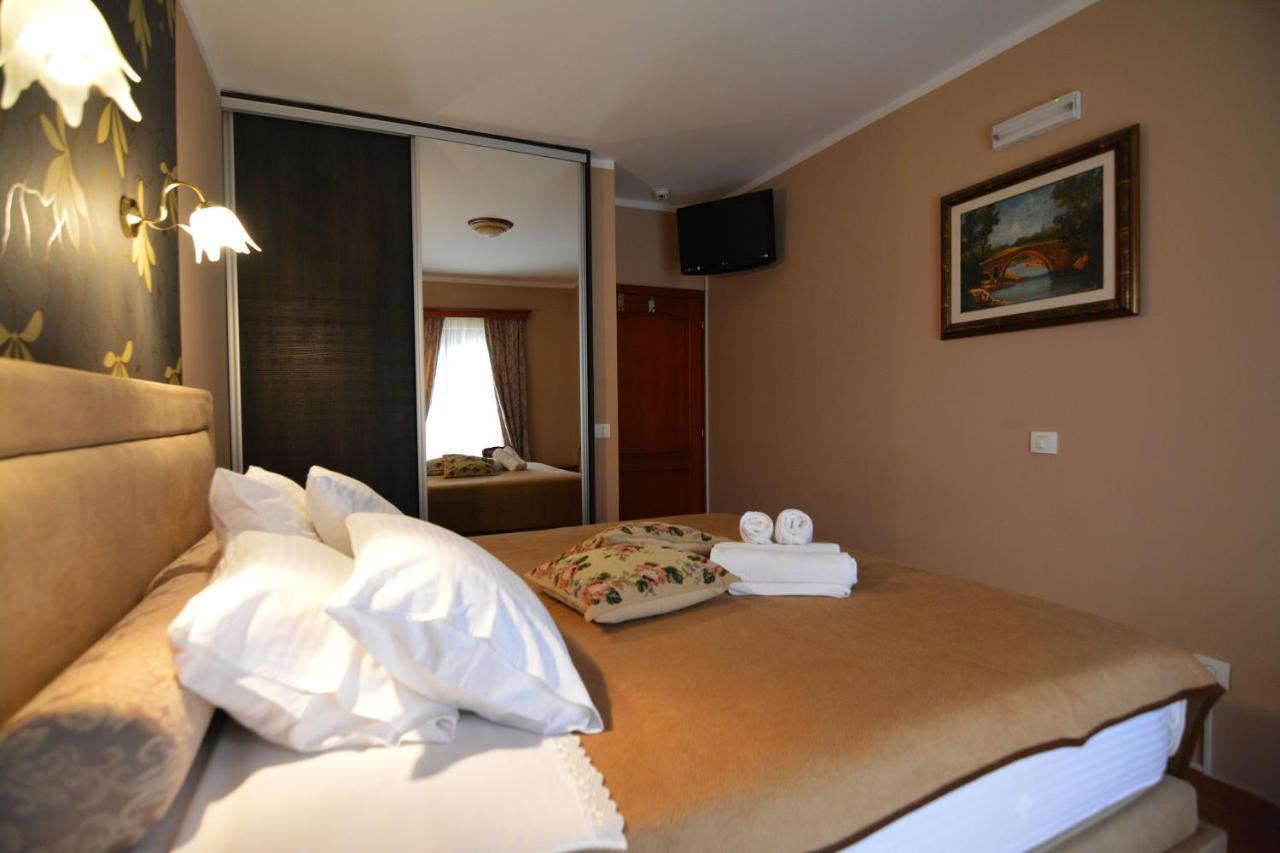 Apartments Bogdanovic Kotor Bagian luar foto