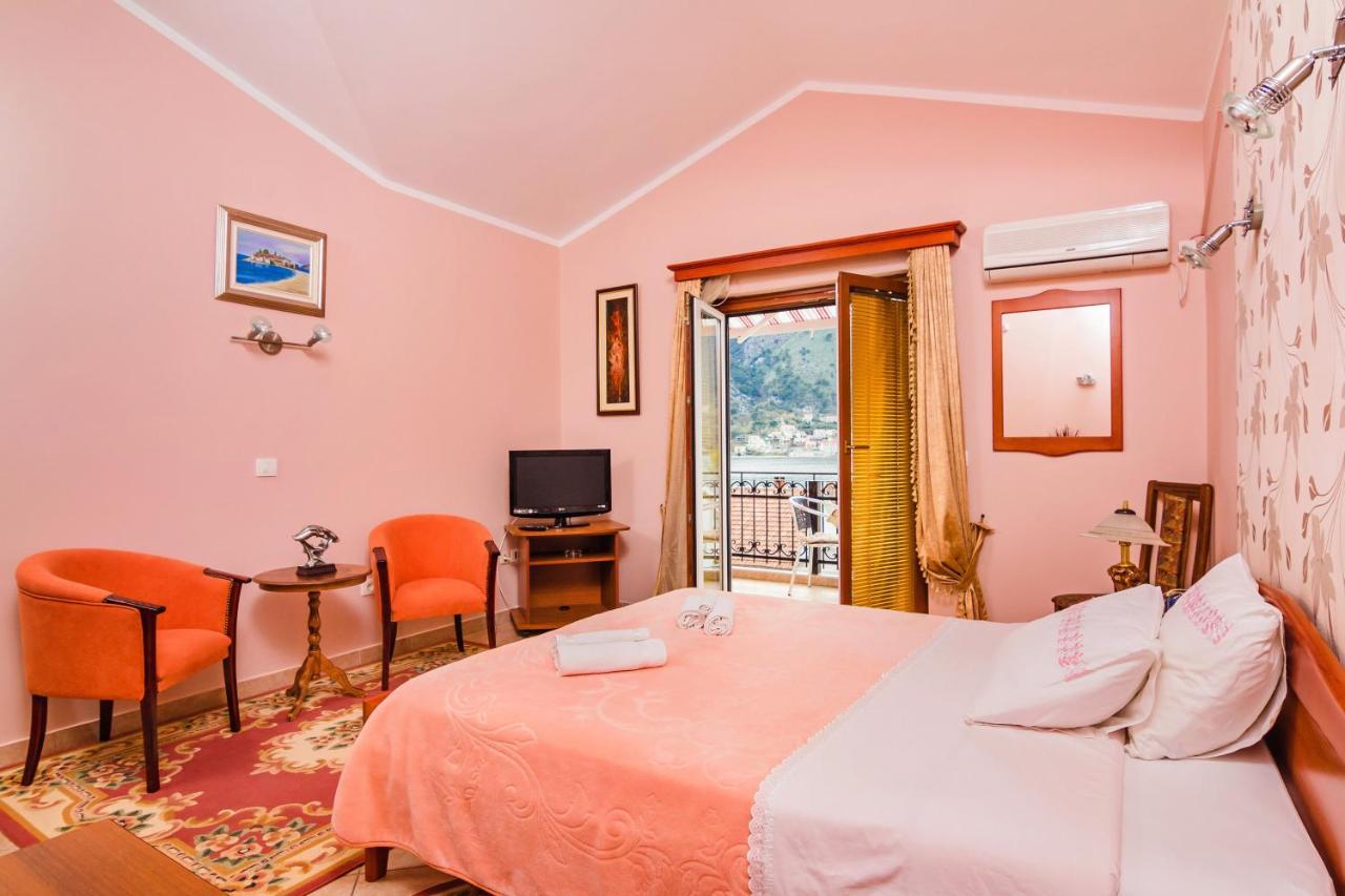 Apartments Bogdanovic Kotor Bagian luar foto